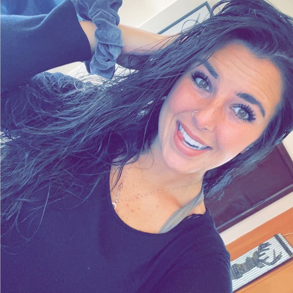 Meet your Posher, Shae - Picture 1 of 1